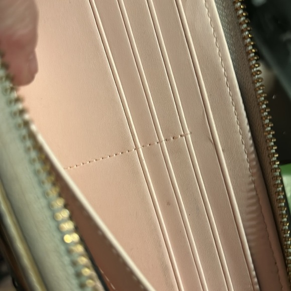 EUC Large Kate Spade zipper wallet gray/cream. - Picture 7 of 14